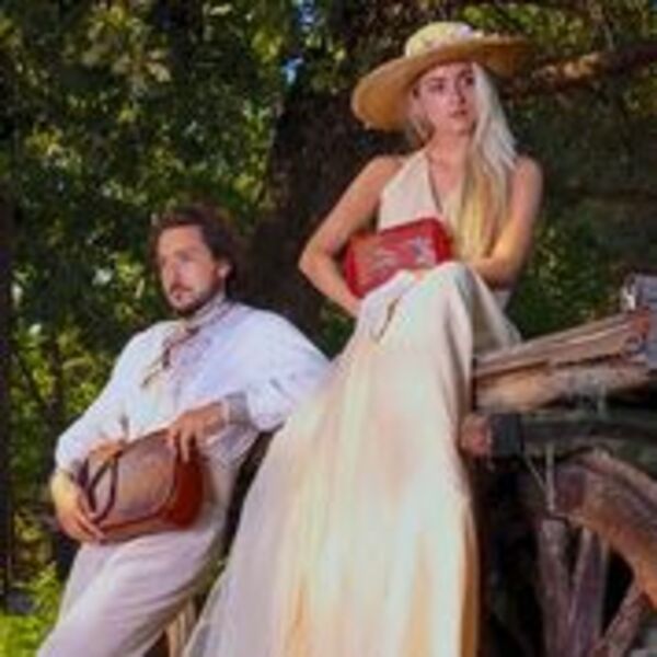 La pelletteria riparte dalla Toscana: nasce il nuovo brand “Italiana 20.20” La pelletteria riparte dalla Toscana: nasce il nuovo brand “Italiana 20.20”