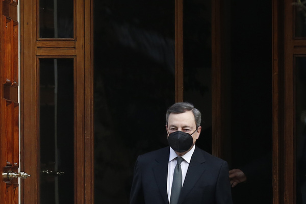 Un Draghi politico, caldo e sorprendente. Ma ora aspettiamo i fatti Un Draghi politico, caldo e sorprendente. Ma ora aspettiamo i fatti