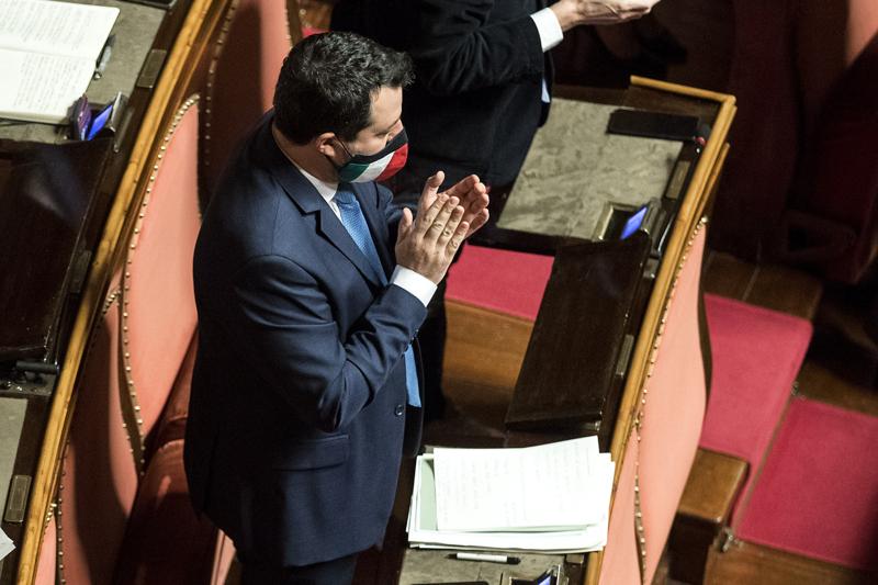 In Aula la svolta di Salvini è totale: “L’Europa è anche casa nostra” In Aula la svolta di Salvini è totale: “L’Europa è anche casa nostra”