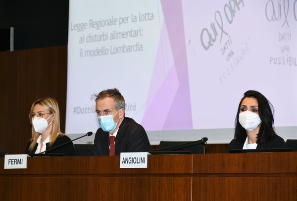 Ambra Angiolini testimonial per la Prevenzione e la cura dei disturbi della nutrizione e dell’alimentazione.