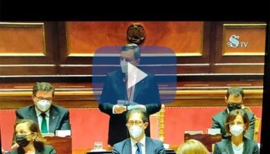 Draghi in Senato, lapsus sulle terapie intensive: “2 milioni, anzi 2mila…”