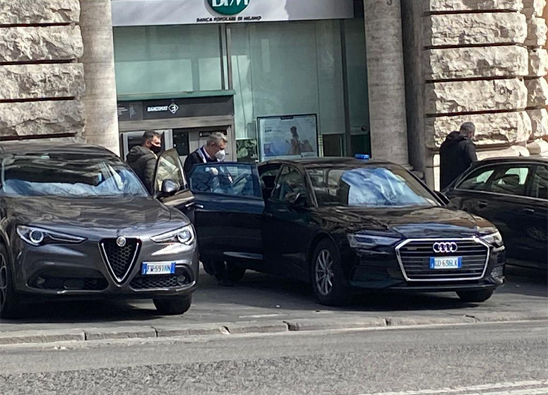 Galleria foto 'Licenziamenti, incontro sindacati-Bonomi. Ma a Landini non piace il clamore…' - foto 1