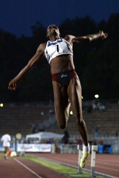 Larissa Iapichino eguaglia mamma Fiona May: salto da record del mondo