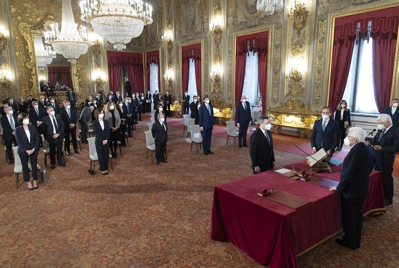 Sondaggi politici, i numeri con Draghi. Un partito vola, uno crolla. Dati Sondaggi politici, i numeri con Draghi. Un partito vola, uno crolla. Dati