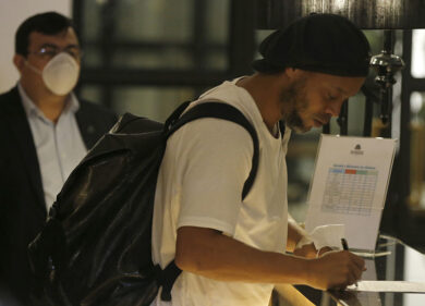 Ronaldinho, la mamma è morta di Covid