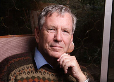 “Mio padre era un violento”. La figlia Galia distrugge il ‘pacifista’ Amos Oz