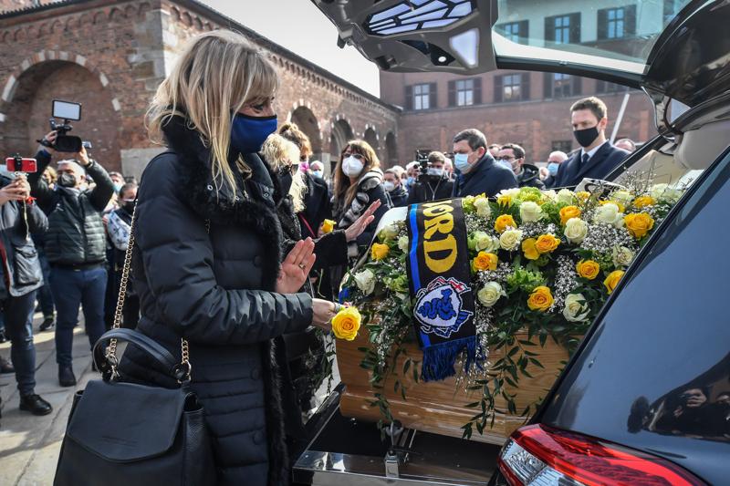 Milano, i funerali di Mario Bellugi. FOTO