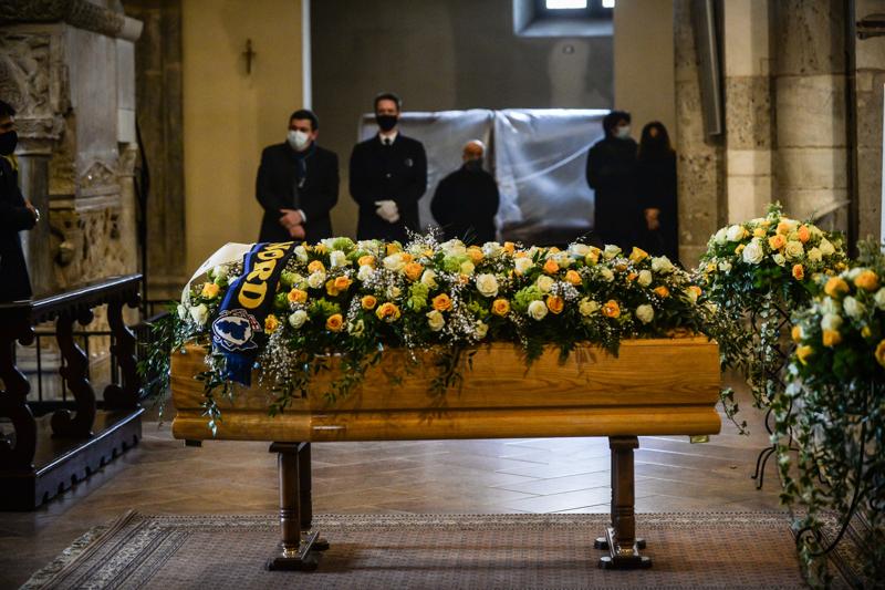 Milano, i funerali di Mario Bellugi. FOTO