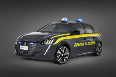 Peugeot e Guardia di Finanza collaborano  per una mobilità 100% green
