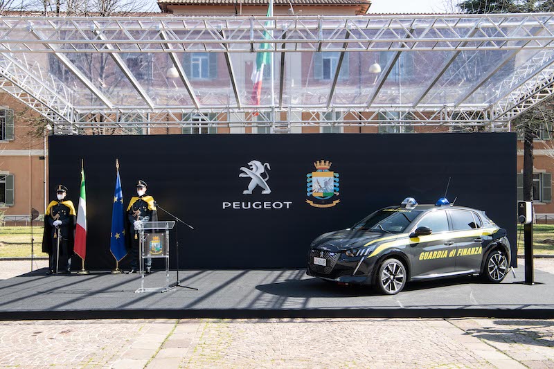 Peugeot e Guardia di Finanza collaborano per una mobilità 100% green Peugeot e Guardia di Finanza collaborano per una mobilità 100% green