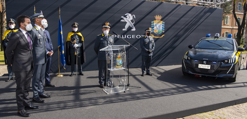 Peugeot e Guardia di Finanza collaborano per una mobilità 100% green Peugeot e Guardia di Finanza collaborano per una mobilità 100% green