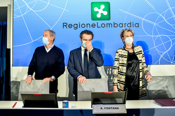 Vaccinazioni Covid, Lombardia cambia strategia: mitigazione e contenimento Vaccinazioni Covid, Lombardia cambia strategia: mitigazione e contenimento