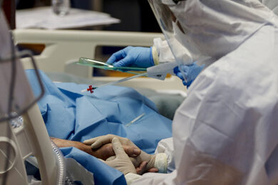 Covid, Catena (Sacco): “Ricoveri in Lombardia, dati preoccupanti”