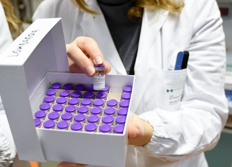 Covid, Usa pronti a distribuire 3-4 milioni di dosi di vaccino J&J dopo ok Fda Covid, Usa pronti a distribuire 3-4 milioni di dosi di vaccino J&J dopo ok Fda