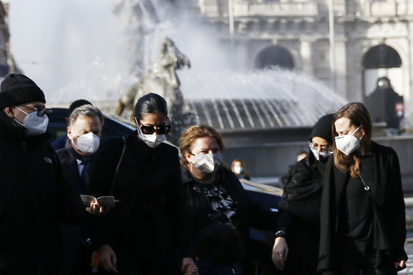 Funerali di Stato per Attanasio e Iacovacci. “Promesse di giustizia disattese”