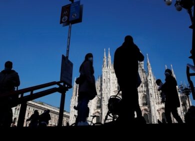 Lombardia zona arancione da lunedì. Altri 4.557 nuovi casi e 48 decessi