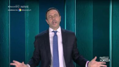 Crozza/ Salvini vuole riaprire tutto, palestre, cinema e ristoranti