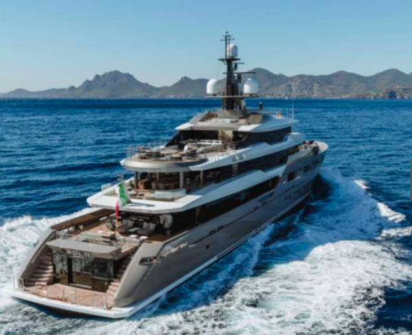 De Benedetti, 63 milioni per il maxi-yacht: 72 metri per l’estate post-Covid De Benedetti, 63 milioni per il maxi-yacht: 72 metri per l’estate post-Covid
