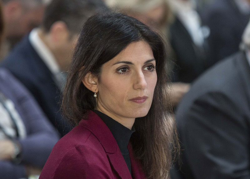 Roma, Virginia Raggi parla coi cittadini .Ogni venerdì la “sindaca risponde”