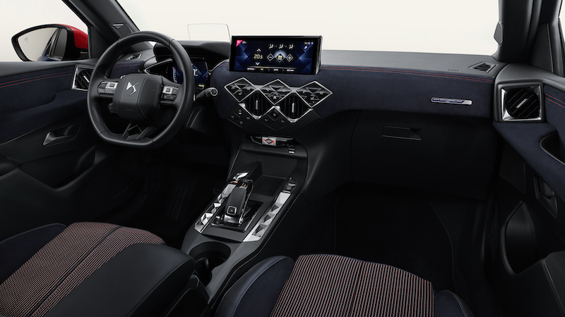 DS 3 Crossback Ines De la Fressange Paris: una limited edition premium DS 3 Crossback Ines De la Fressange Paris: una limited edition premium