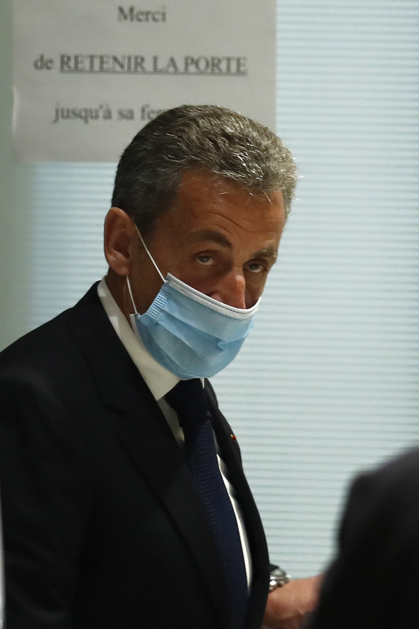 Francia, l’ex presidente Sarkozy condannato a 3 anni per corruzione Francia, l’ex presidente Sarkozy condannato a 3 anni per corruzione