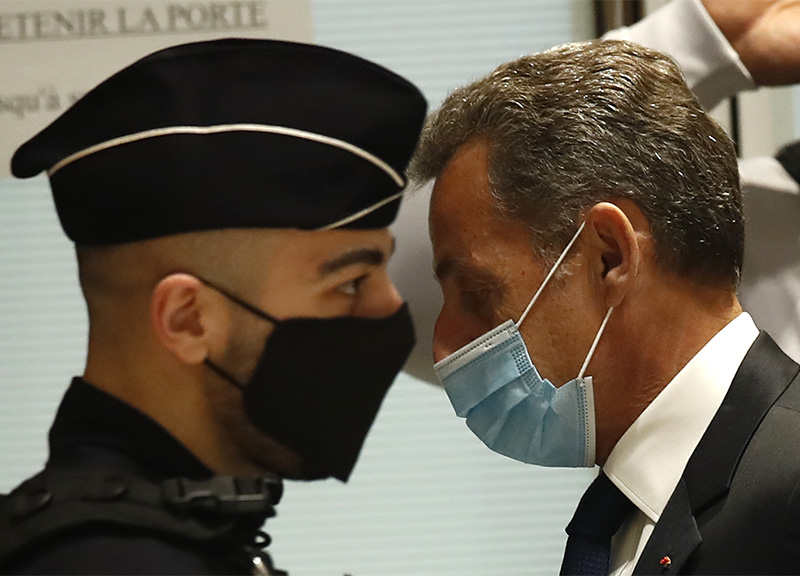 Francia, l’ex presidente Sarkozy condannato a 3 anni per corruzione Francia, l’ex presidente Sarkozy condannato a 3 anni per corruzione