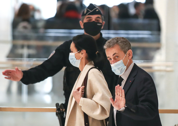 Francia, l’ex presidente Sarkozy condannato a 3 anni per corruzione Francia, l’ex presidente Sarkozy condannato a 3 anni per corruzione