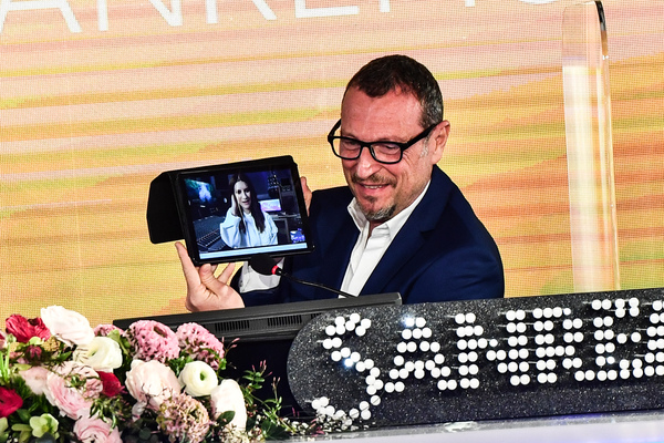 Sanremo 2021, Amadeus: “Laura Pausini super ospite. Lady Gaga…”