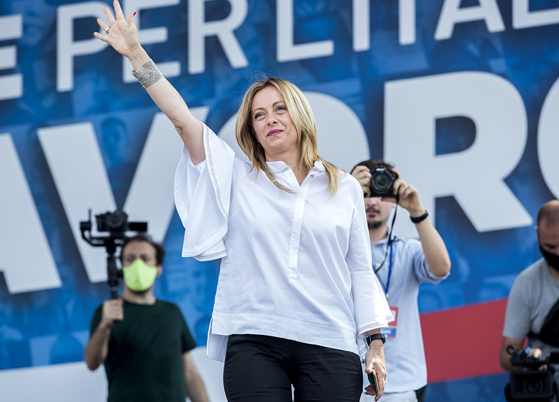 Sondaggi, Pd male e Giorgia Meloni record: Fratelli d’Italia all’assalto. Guarda chi scende