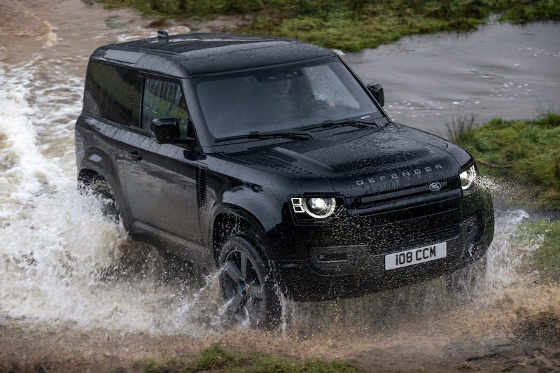 Nuova Land Rover Defender v8, la nuova dimensione dell’off road