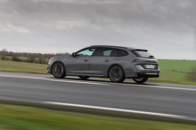 Nuova Peugeot 508 Sport Engineered, ordinabile in Italia