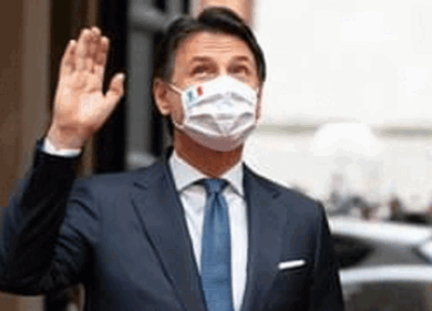 M5s, Conte prende in mano le chiavi.I grillini diventano europeisti e moderati