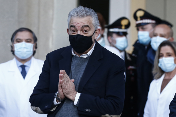 “E pure Arcuri se lo semo levato dai…”, l’addio dei social all’uomo di Conte