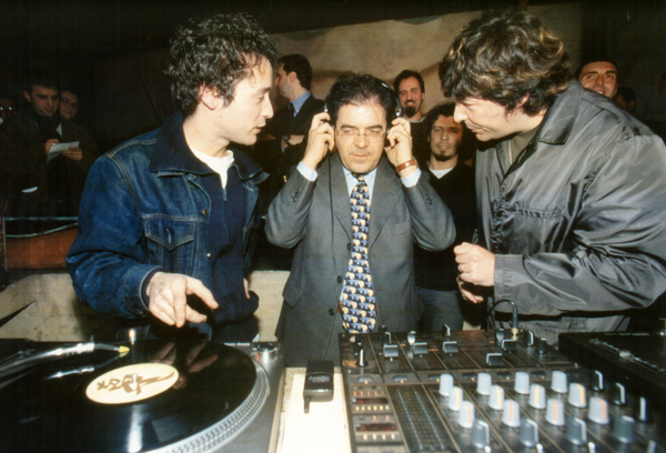 Morto il dj Claudio Coccoluto, un gigante della consolle. Musica in lutto Morto il dj Claudio Coccoluto, un gigante della consolle. Musica in lutto