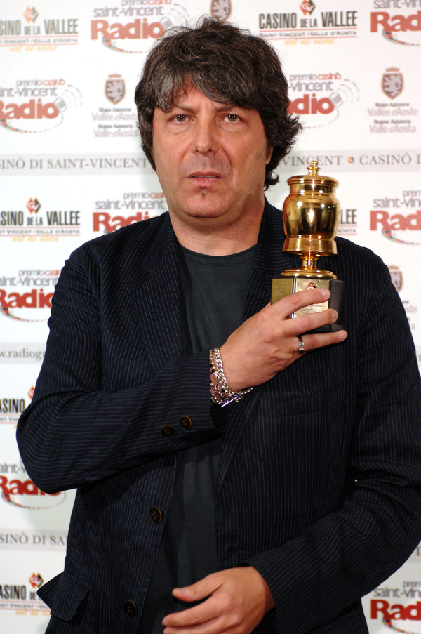 Morto il dj Claudio Coccoluto, un gigante della consolle. Musica in lutto Morto il dj Claudio Coccoluto, un gigante della consolle. Musica in lutto