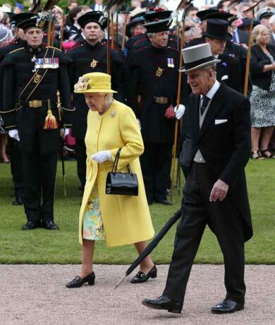 Principe Filippo trasferito in altro ospedale. Royal Family “supplica” Harry