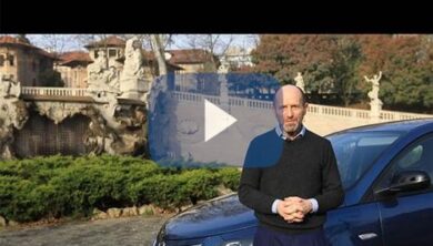 Luca Napolitano guida la Nuova Lancia Ypsilon