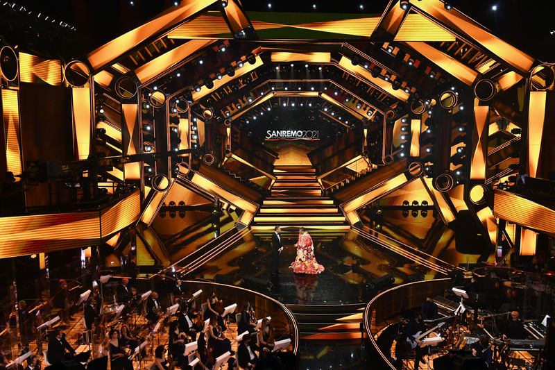 Ascolti tv, Sanremo 2021 non fa il botto: 46,35%. I picchi d’ascolto con… Ascolti tv, Sanremo 2021 non fa il botto: 46,35%. I picchi d’ascolto con…