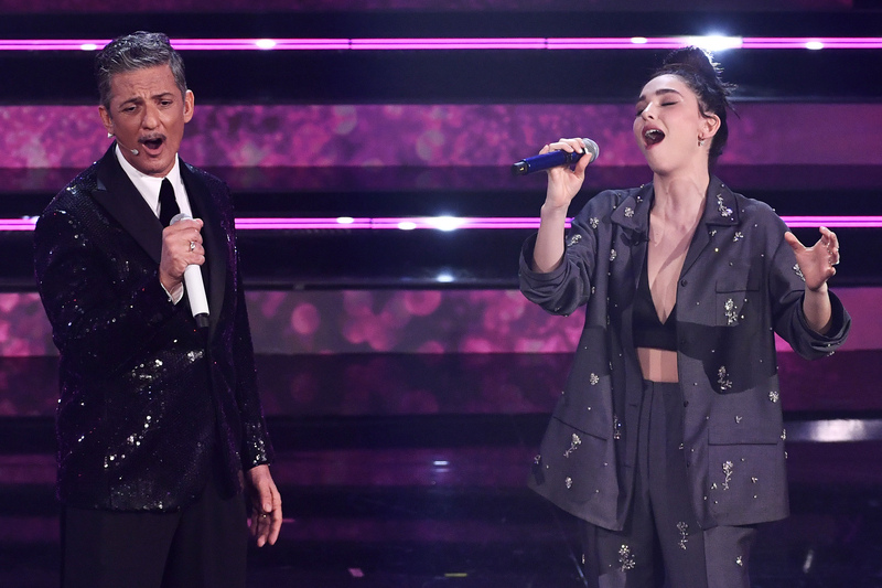 Ascolti tv, Sanremo 2021 non fa il botto: 46,35%. I picchi d’ascolto con… Ascolti tv, Sanremo 2021 non fa il botto: 46,35%. I picchi d’ascolto con…