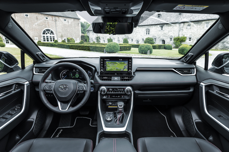 Toyota Rav 4 ora è anche plug-in hybrid Toyota Rav 4 ora è anche plug-in hybrid