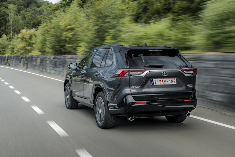 Toyota Rav 4 ora è anche plug-in hybrid Toyota Rav 4 ora è anche plug-in hybrid