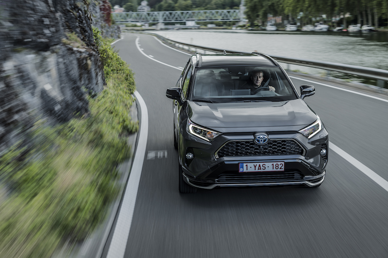 Toyota Rav 4 ora è anche plug-in hybrid Toyota Rav 4 ora è anche plug-in hybrid