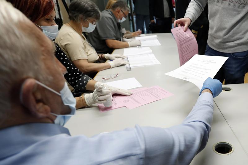 Addio al proporzionale e ai collegi. Si torna al premio di maggioranza Addio al proporzionale e ai collegi. Si torna al premio di maggioranza