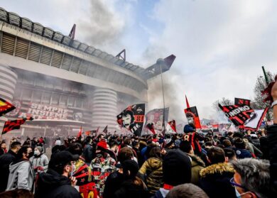 Scontri al derby di Milano, perquisizioni per 5 tifosi interisti