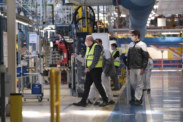 Imparato CEO di Alfa Romeo visita gli stabilimenti di Cassino e Pomogliano Imparato CEO di Alfa Romeo visita gli stabilimenti di Cassino e Pomogliano