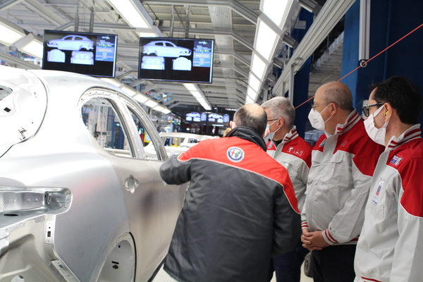 Imparato CEO di Alfa Romeo visita gli stabilimenti di Cassino e Pomogliano Imparato CEO di Alfa Romeo visita gli stabilimenti di Cassino e Pomogliano