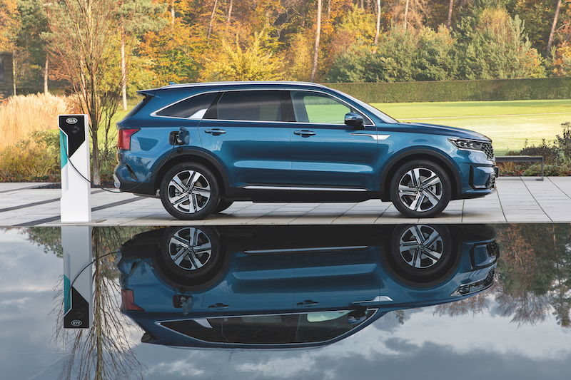 Kia: si riparte con il Sorento plug-in Hybrid