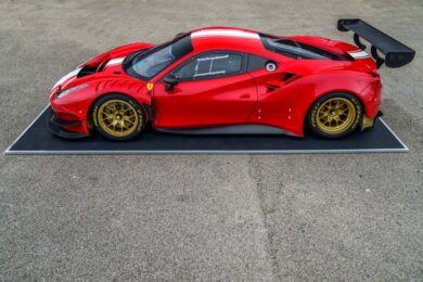 Pirelli presenta il P  Zero DHE  per la nuova Ferrari 488 GT modificata