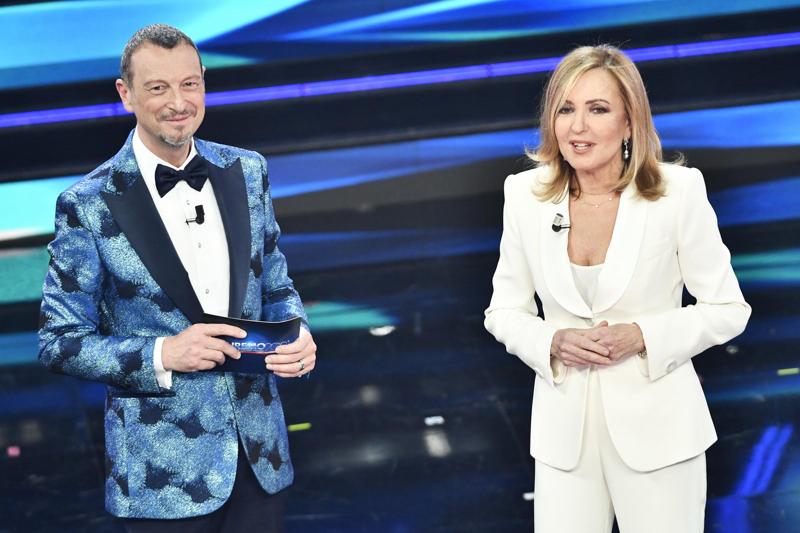 Sanremo 2021, Emma-Amoroso esplosive. Palombelli, monologo per le donne Sanremo 2021, Emma-Amoroso esplosive. Palombelli, monologo per le donne