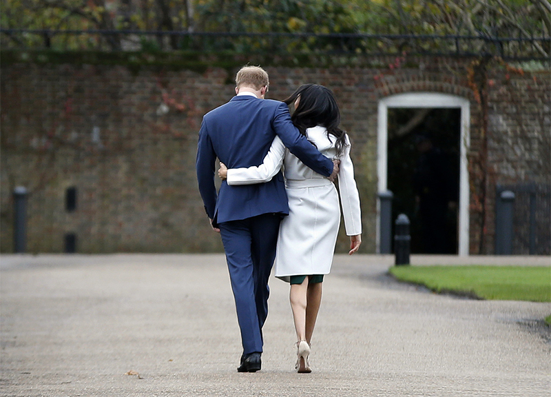 Buckingham Palace, casi a confronto: Harry e Meghan Markle vs principe Andrea